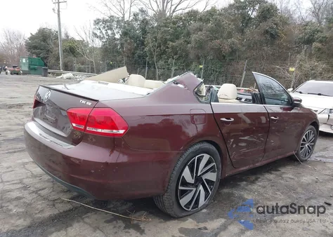 2014 Volkswagen Passat 1.8T Se z USA, uszkodzony, nr VIN 1VWBS7A35EC059438